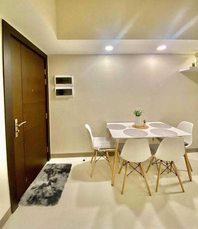 Uptown Parksuites Тагуиг Екстериор снимка