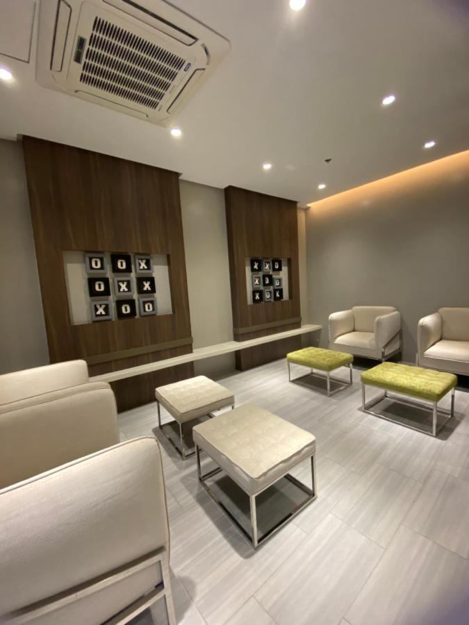Uptown Parksuites Тагуиг Екстериор снимка
