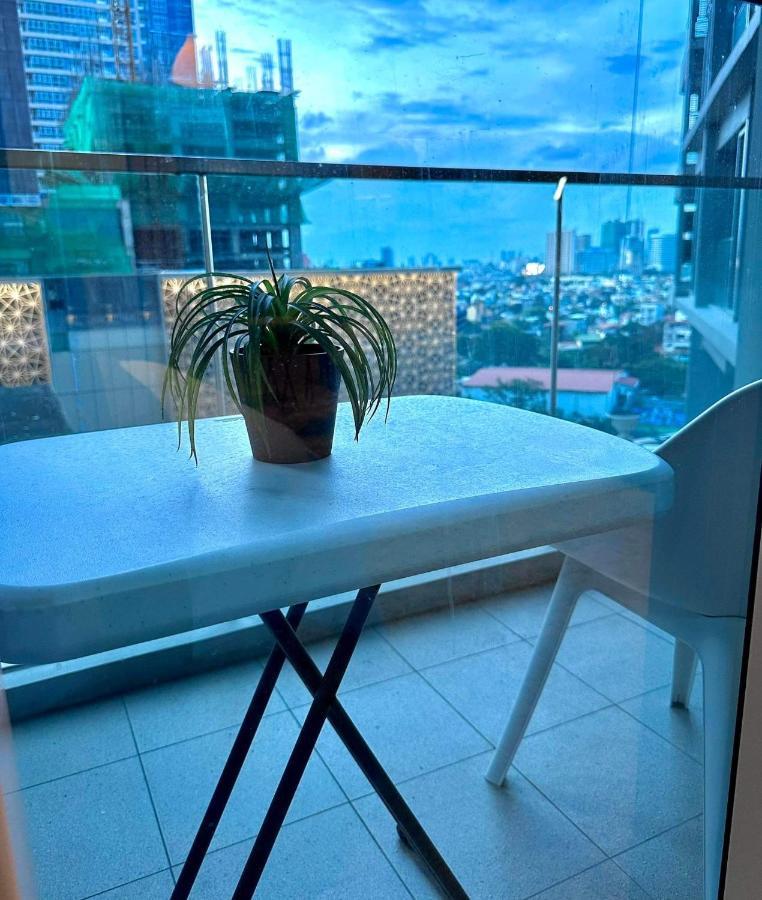 Uptown Parksuites Тагуиг Екстериор снимка